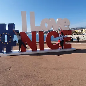 https://dos-santos.fr-provencehotel.com